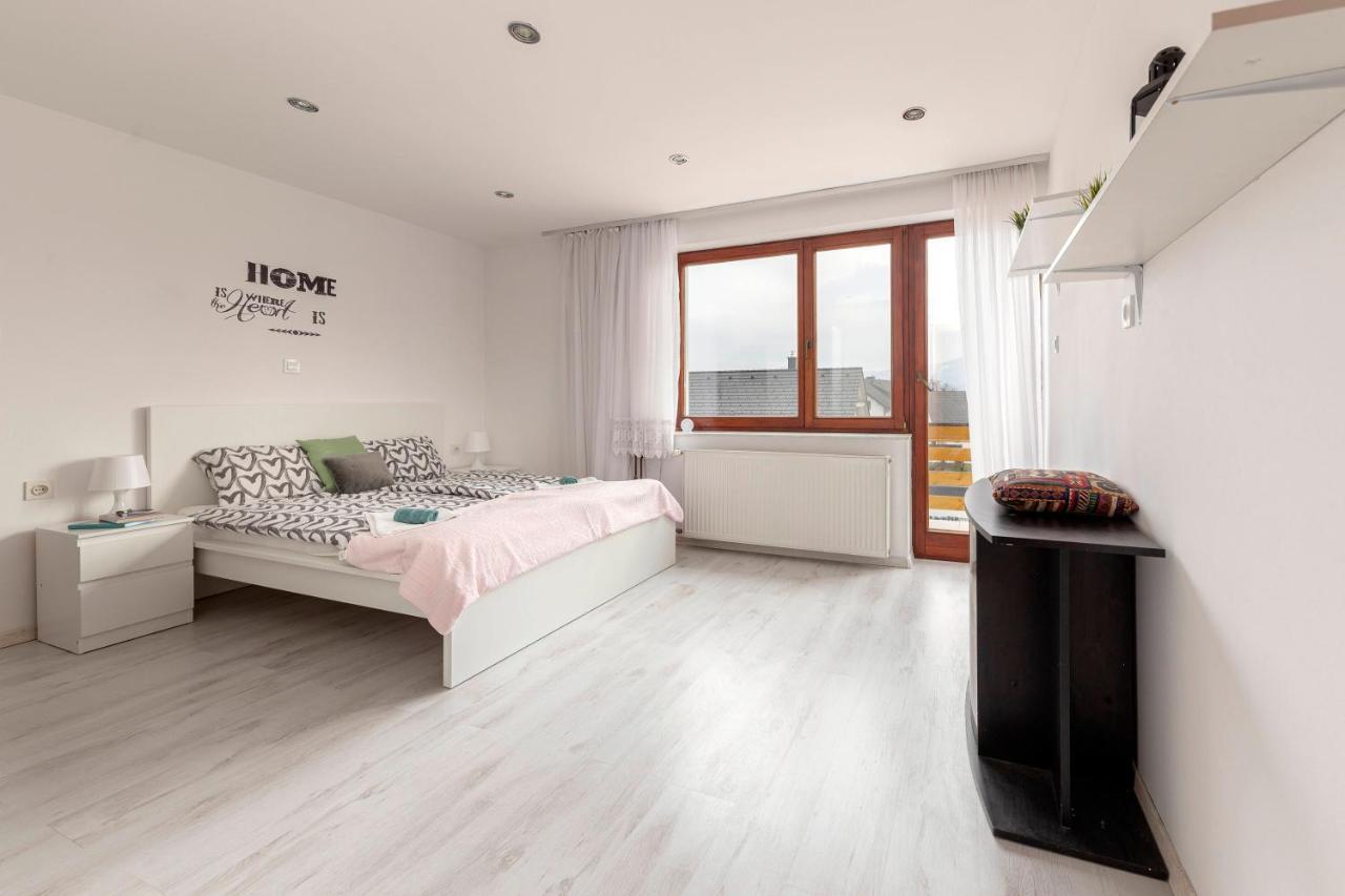Apartment Mountain Sunrise Skofja Loka Bagian luar foto