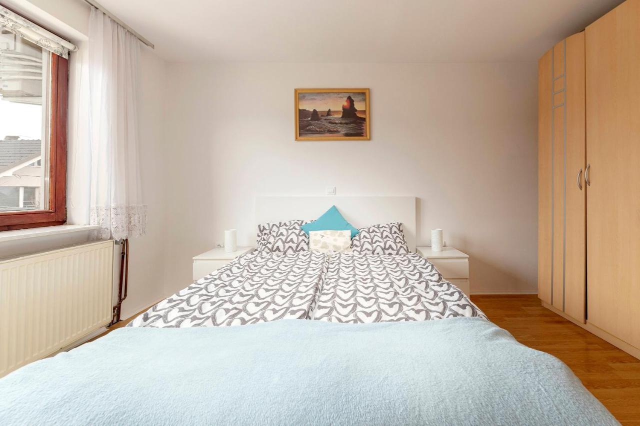 Apartment Mountain Sunrise Skofja Loka Bagian luar foto