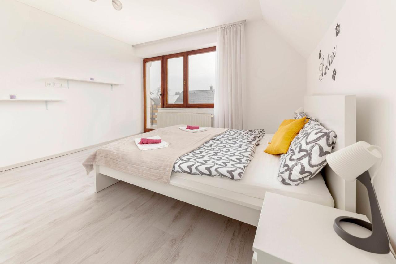 Apartment Mountain Sunrise Skofja Loka Bagian luar foto